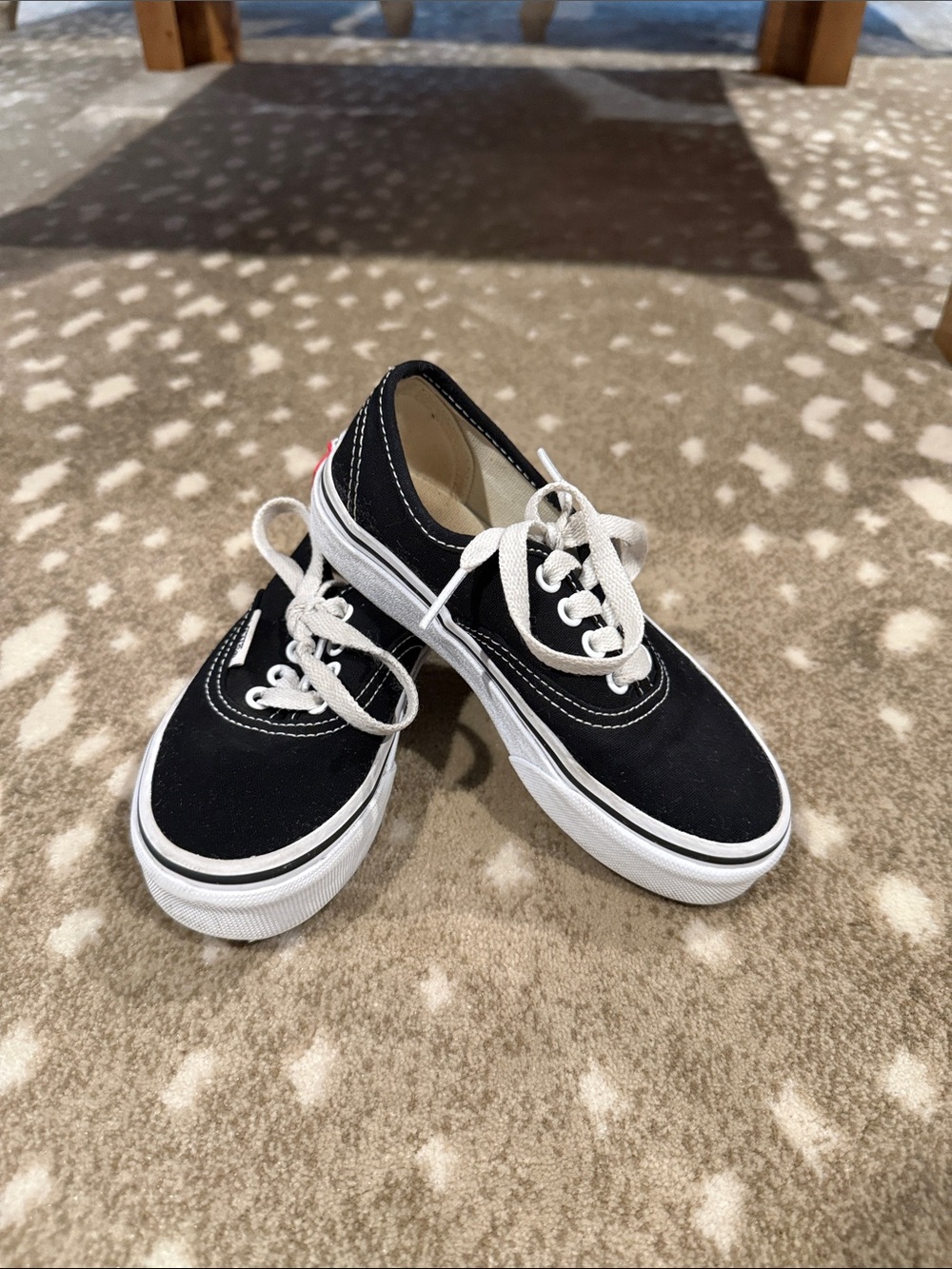 Vans Kids Classic Black Canvas Low-Top Sneakers. Size Little Kid 11.5